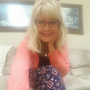 Meet your Posher, Pam